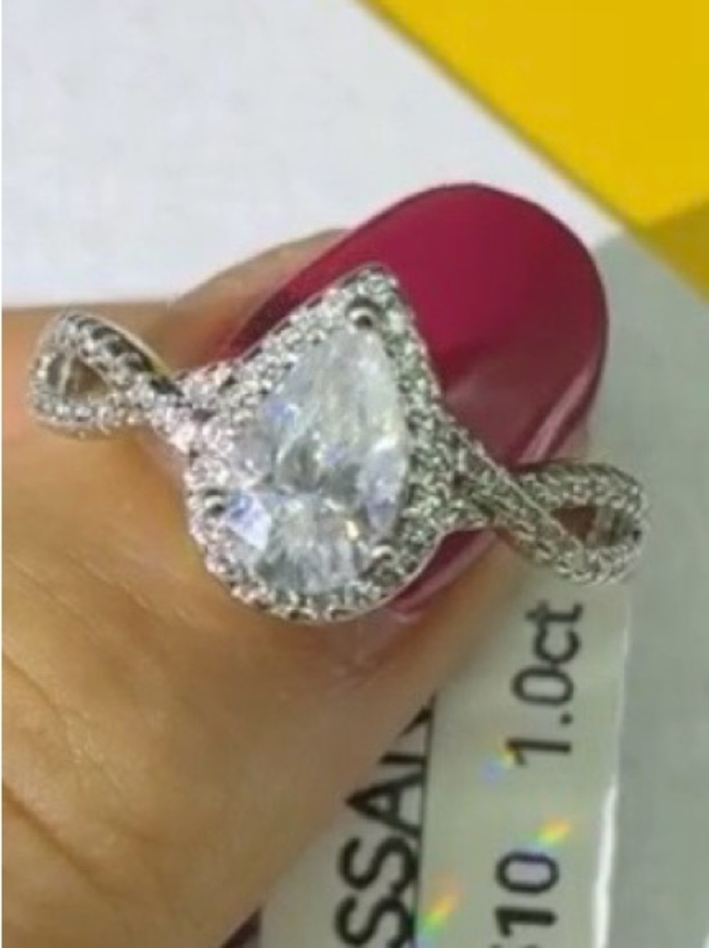 💎 1.0 CT Pear-Cut Moissanite Ring — Size 7